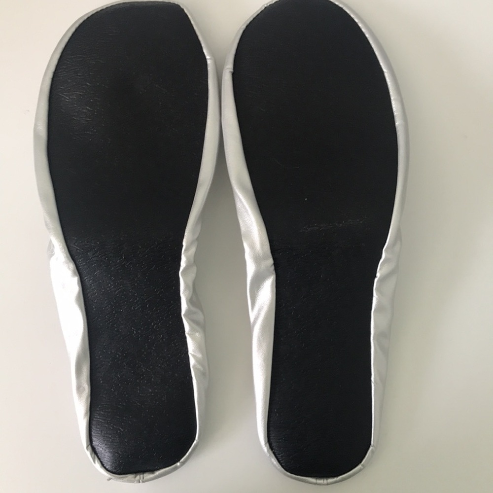 Slippers - Picture 7 of 8